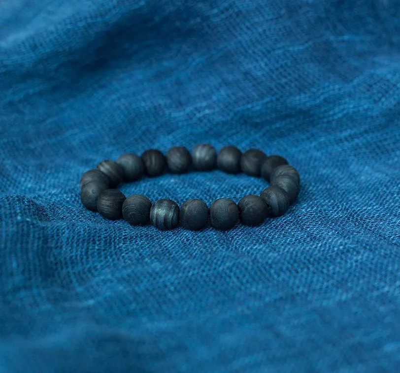 Buaisou Indigo Yakusugi Bead Bracelet