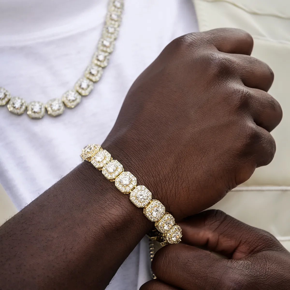 Clustered Tennis Bracelet in Yellow Gold