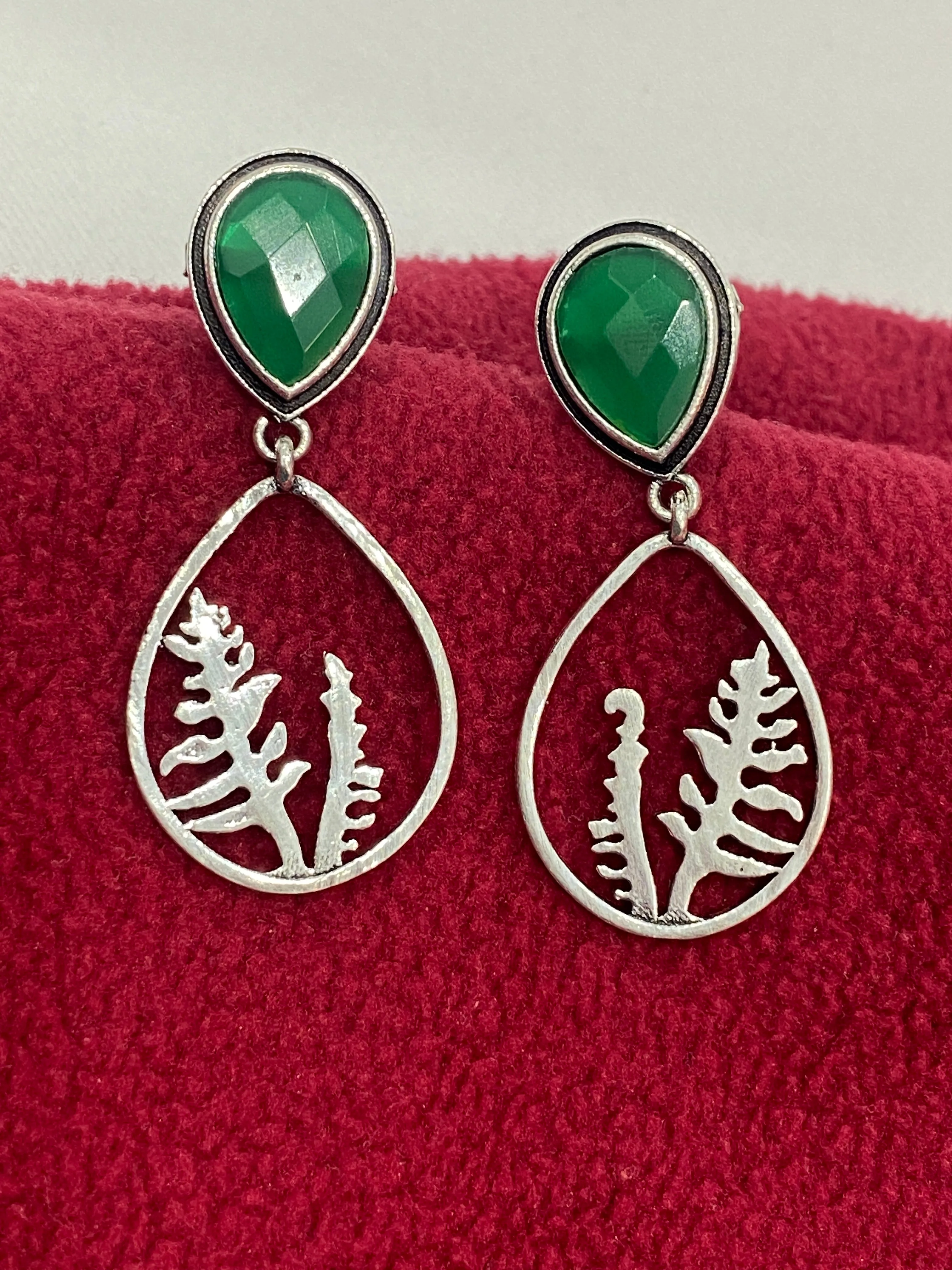 Lovely Emerald AD Stone Beaded Round Shaped Light Weight Silver Plated Oxidized Earrings