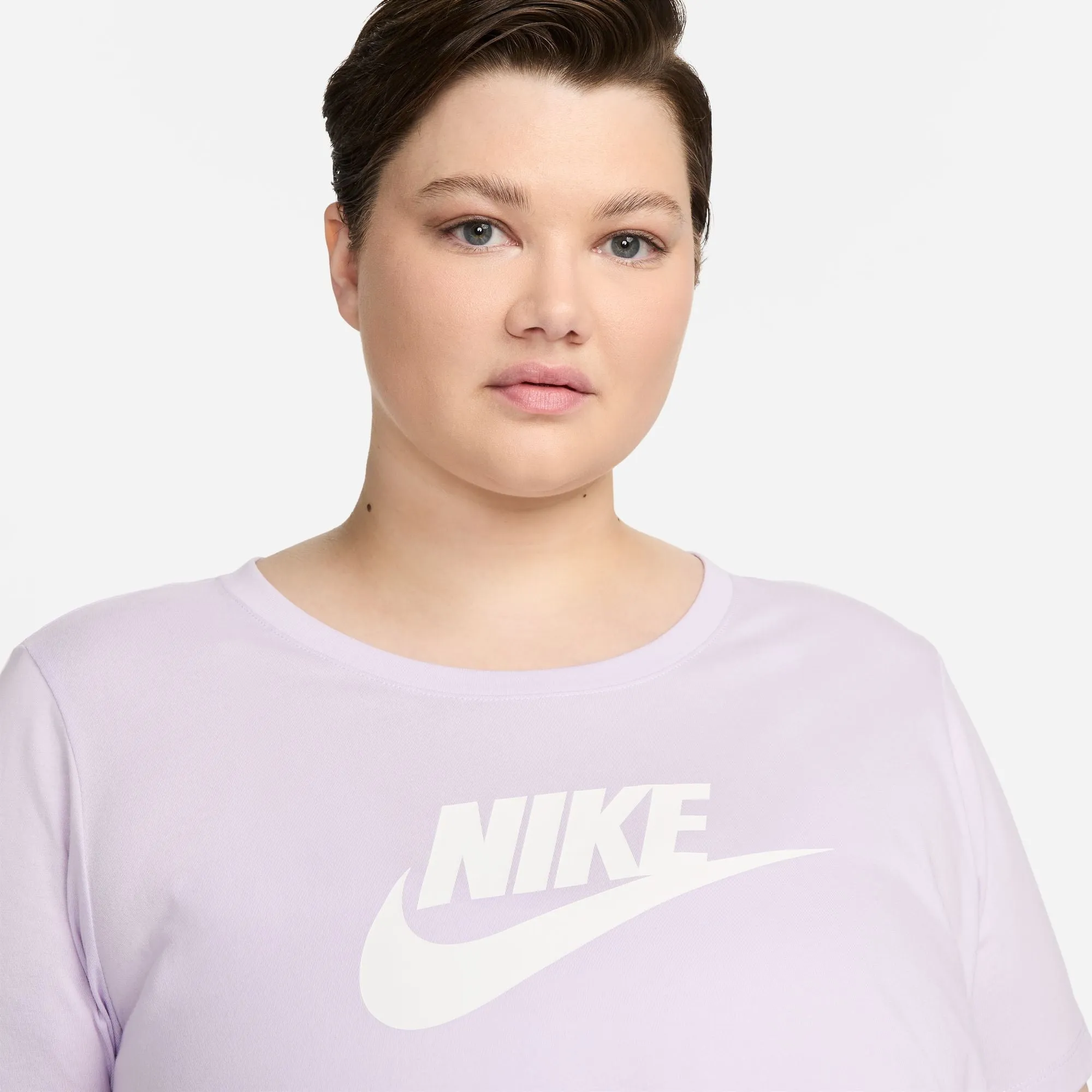 Women's Nike Plus Sportswear Essentials Club Icon T-Shirt