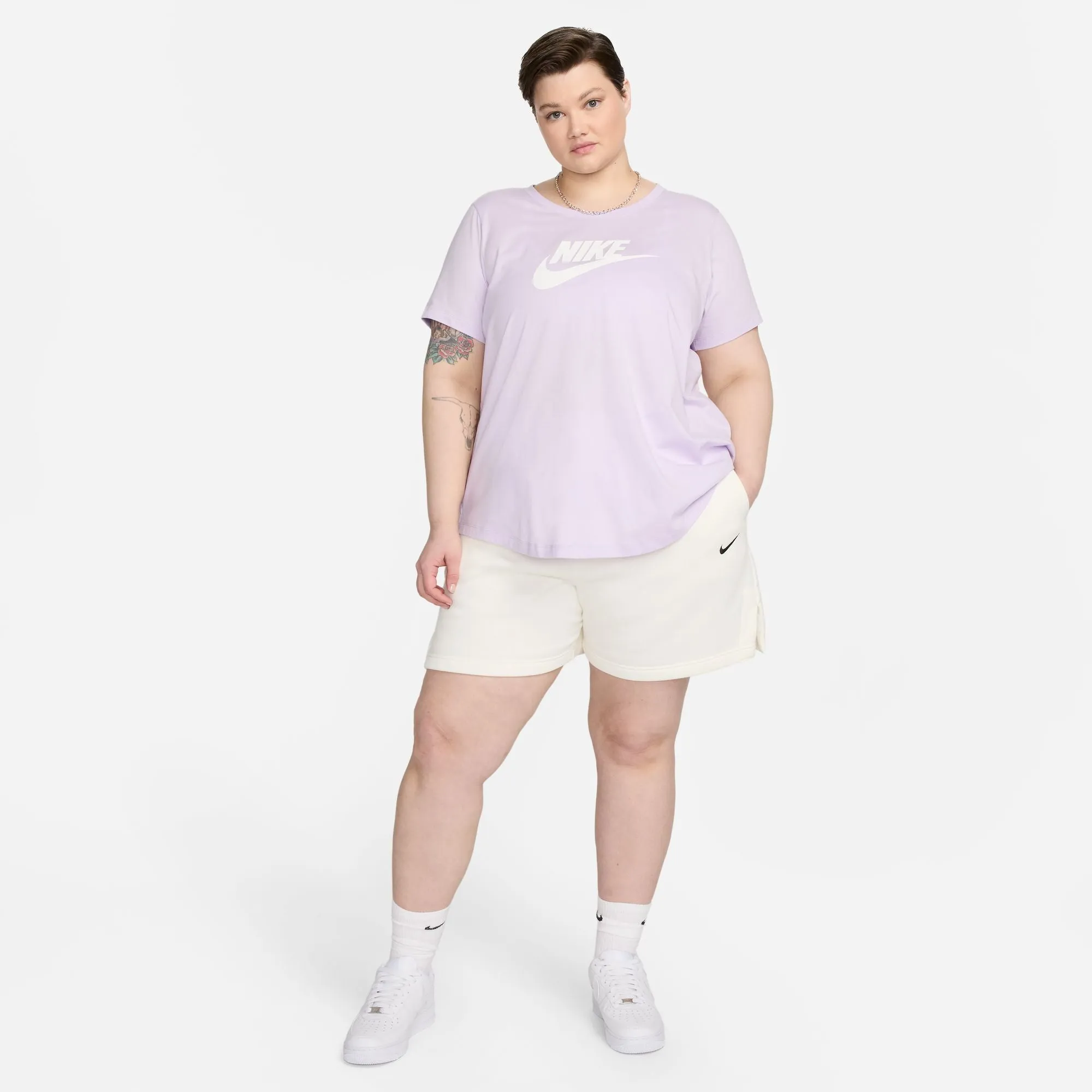 Women's Nike Plus Sportswear Essentials Club Icon T-Shirt